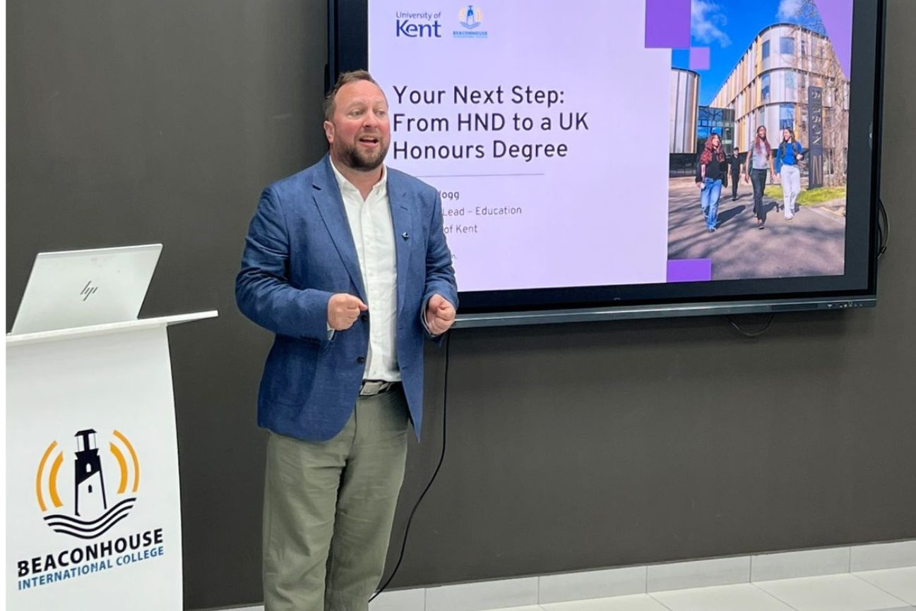 Dr Eddy Hogg Connects With BIC Faisalabad Students