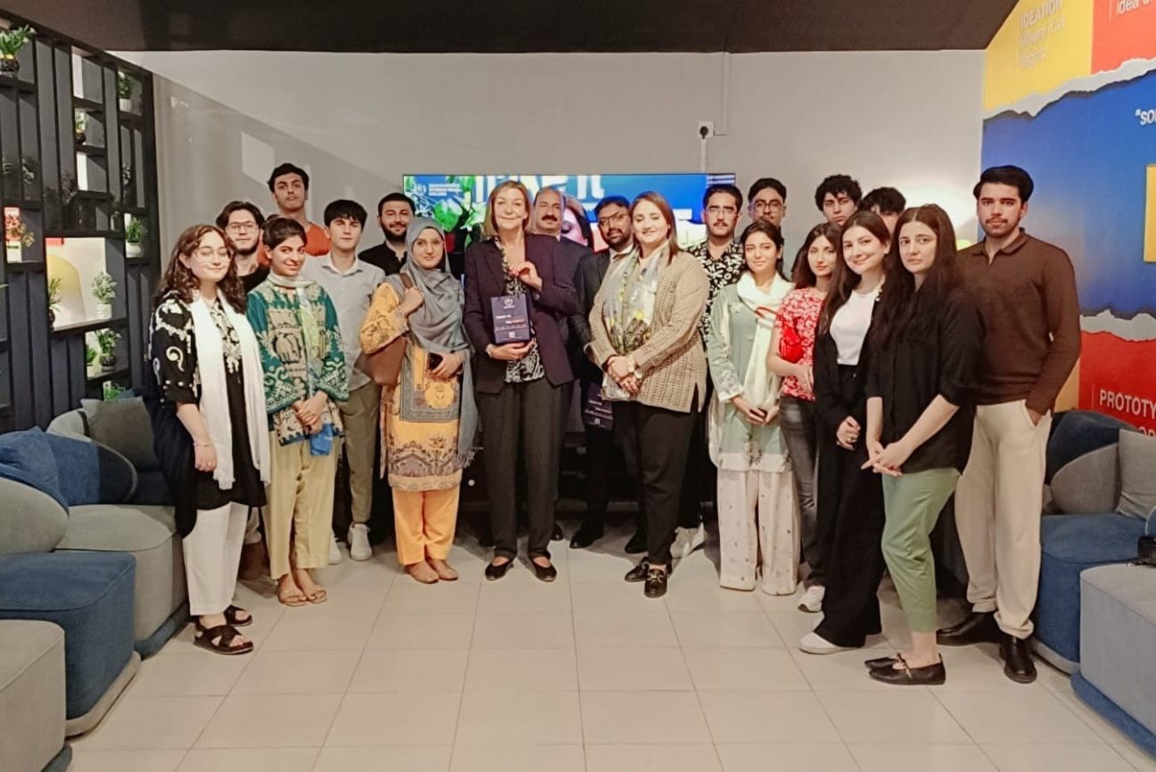 Pearson Officials Visit BIC to Strengthen Academic Collaboration
