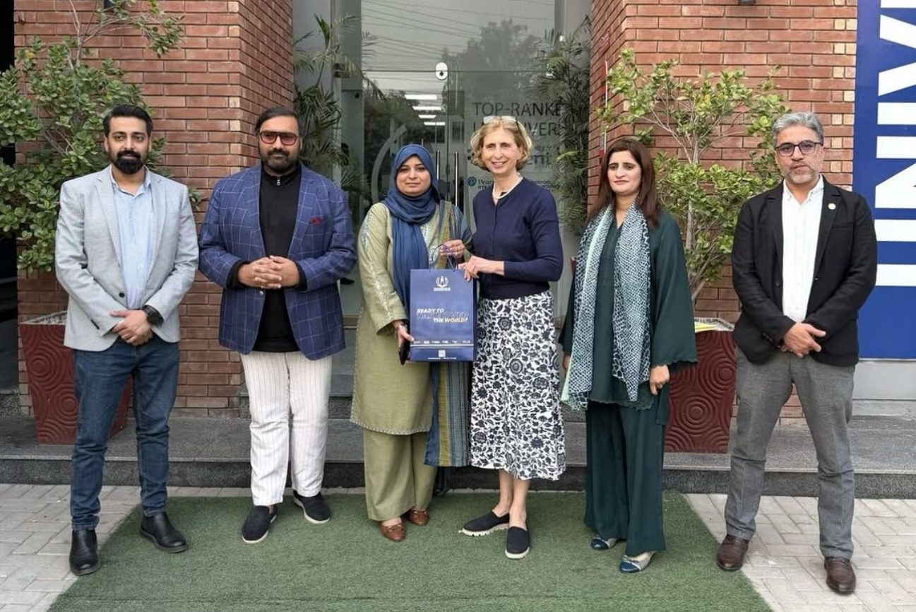 Ms. Patricia McKellar Leads Insightful Academic Engagement in Faisalabad