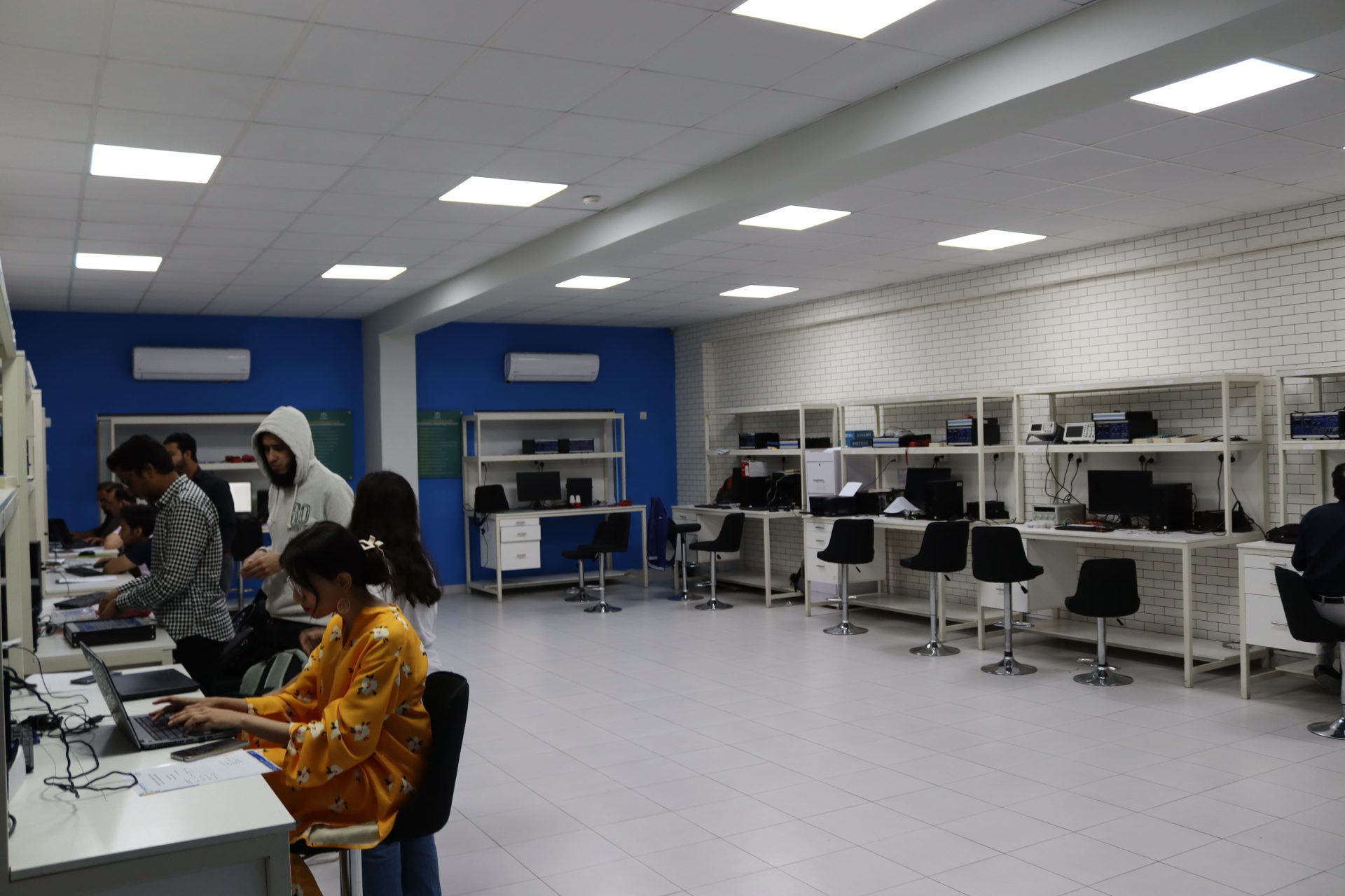 Electrical and Electronics Engineering Lab at Islamabad Campus