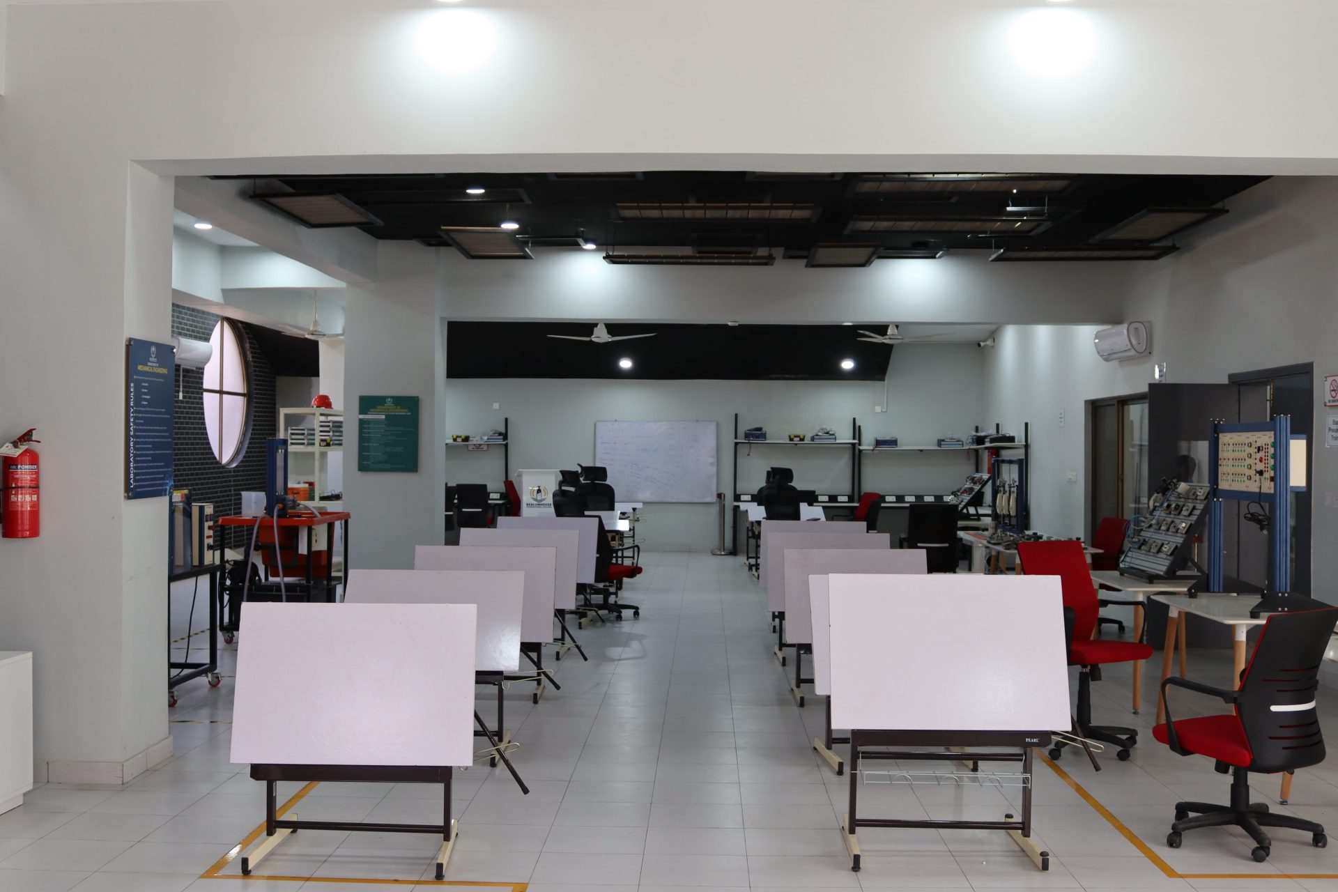 Mechanical Engineering Lab at Islamabad Campus